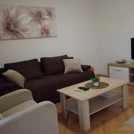 Apartment Dina 오미스 외부 사진