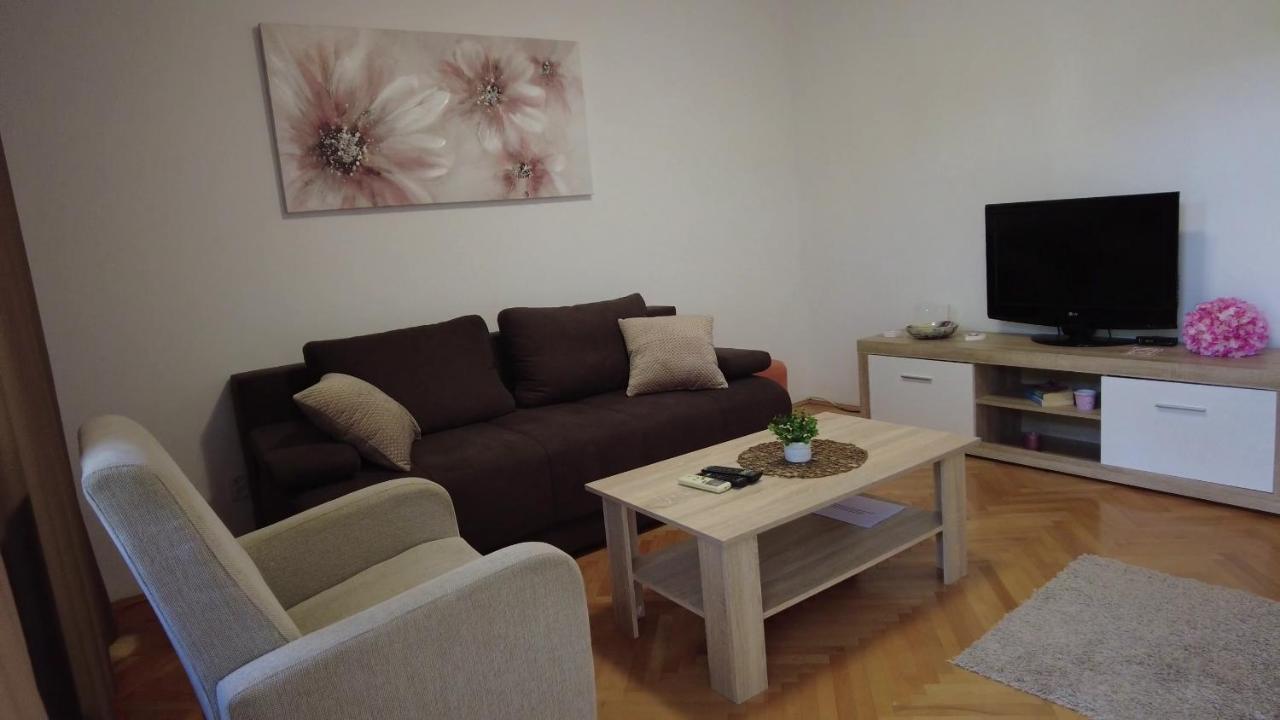Apartment Dina 오미스 외부 사진