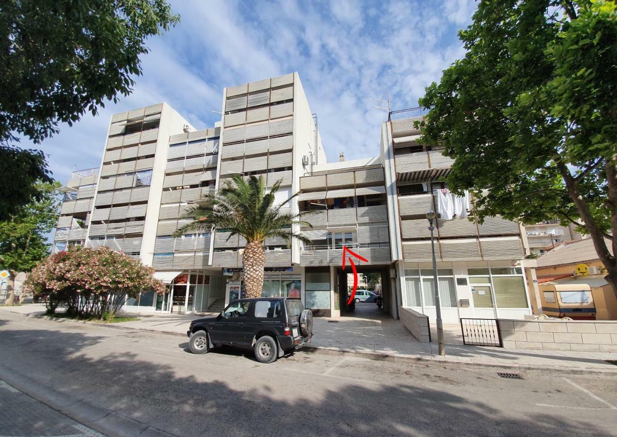 Apartment Dina 오미스 외부 사진